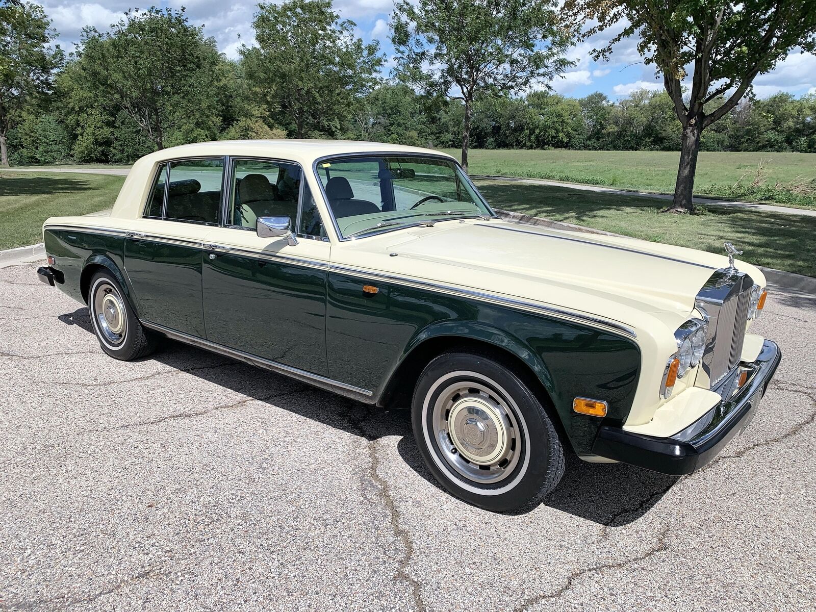 Rolls-Royce-Silver-Shadow-II-Berline-1979-1