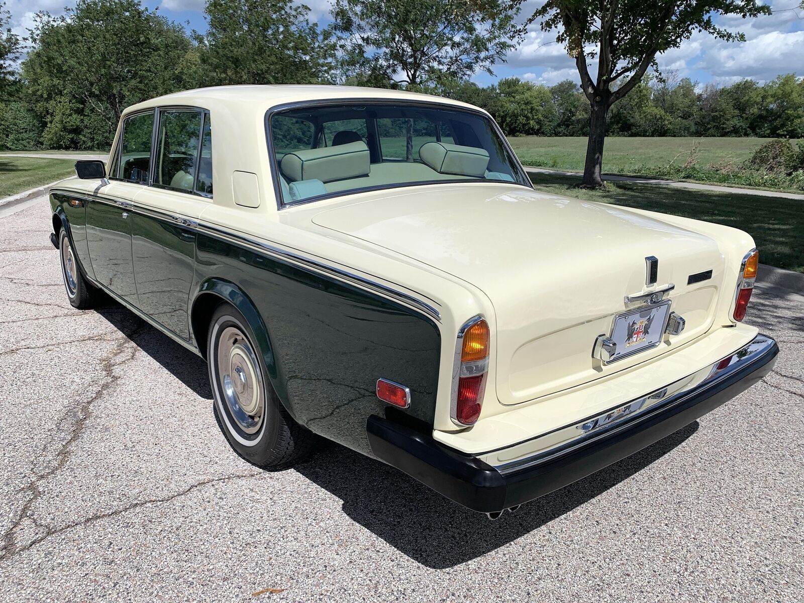 Rolls-Royce-Silver-Shadow-II-Berline-1979-10