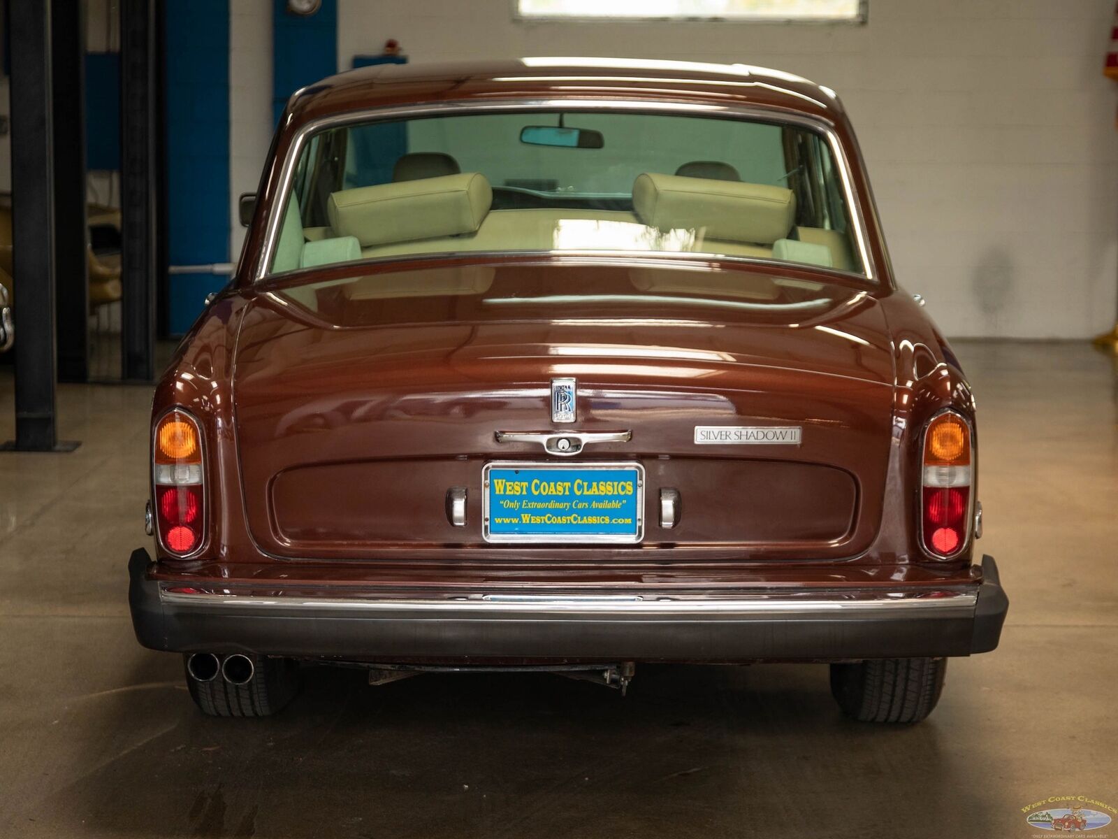 Rolls-Royce-Silver-Shadow-II-Berline-1979-13