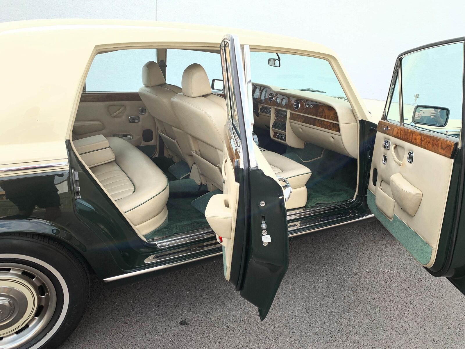 Rolls-Royce-Silver-Shadow-II-Berline-1979-18