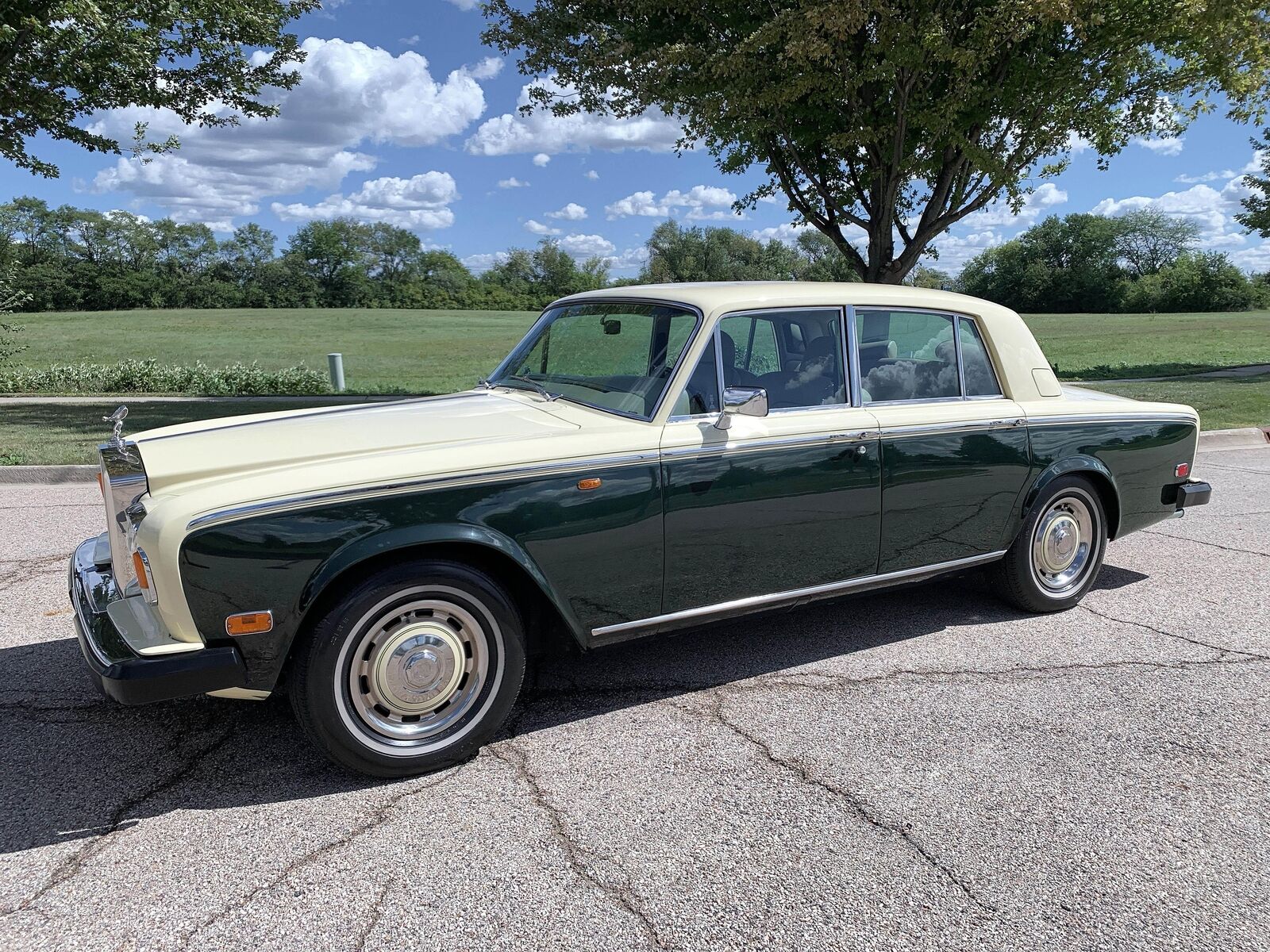 Rolls-Royce-Silver-Shadow-II-Berline-1979-7