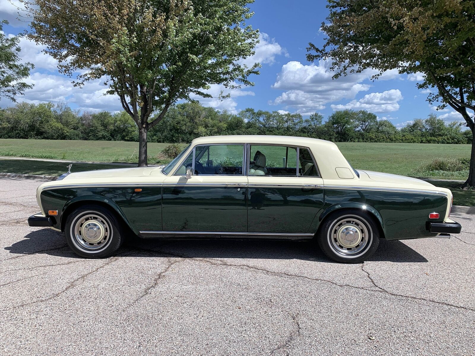 Rolls-Royce-Silver-Shadow-II-Berline-1979-8