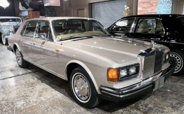 Rolls-Royce-Silver-SpiritSpurDawn-1982-1