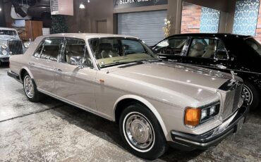 Rolls-Royce-Silver-SpiritSpurDawn-1982-14