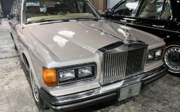 Rolls-Royce-Silver-SpiritSpurDawn-1982-2