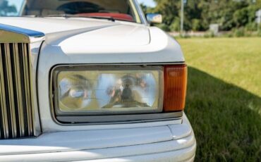 Rolls-Royce-Silver-SpiritSpurDawn-1985-10