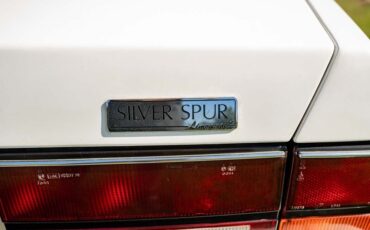 Rolls-Royce-Silver-SpiritSpurDawn-1985-22