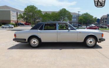 Rolls-Royce-Silver-SpiritSpurDawn-1986-6