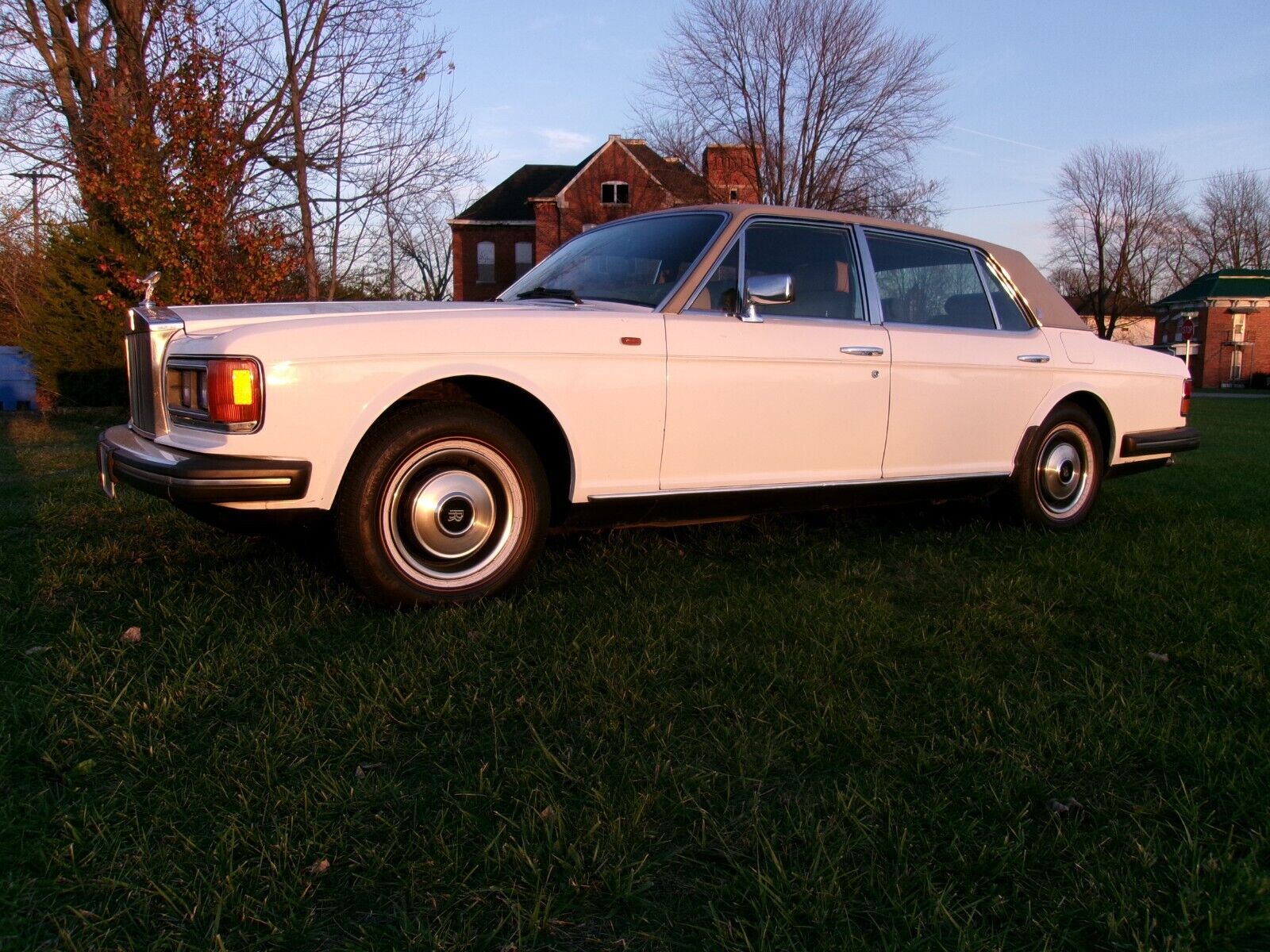 Rolls-Royce-Silver-SpiritSpurDawn-Berline-1983-1