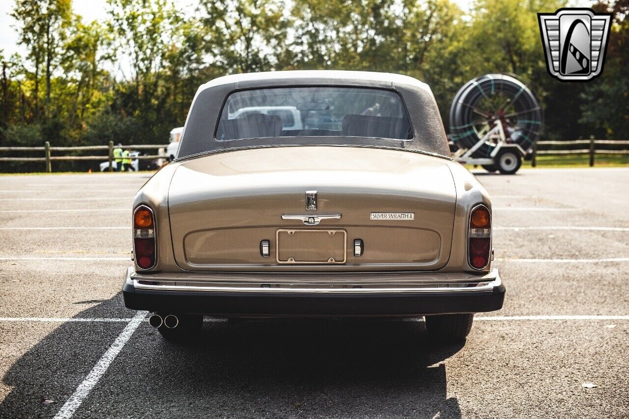 Rolls-Royce-Silver-Wraith-1979-5