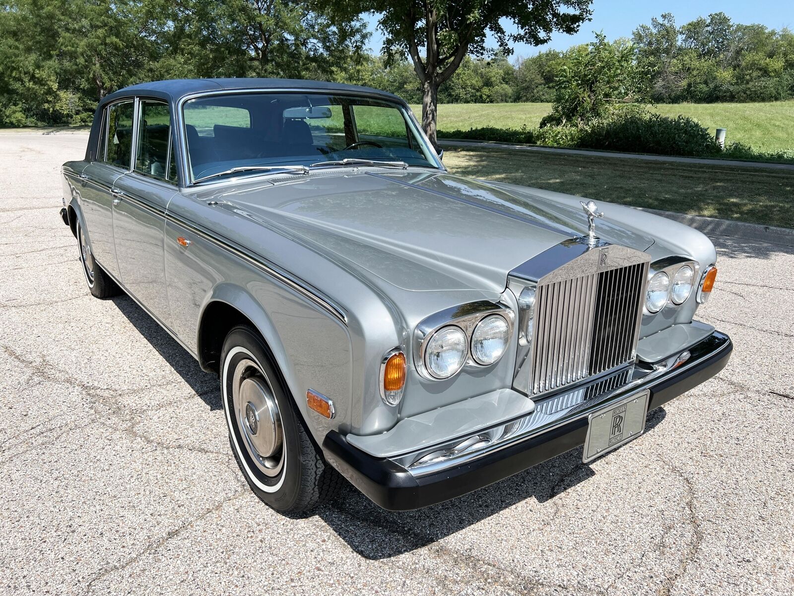 Rolls-Royce-Silver-Wraith-II-1977-3