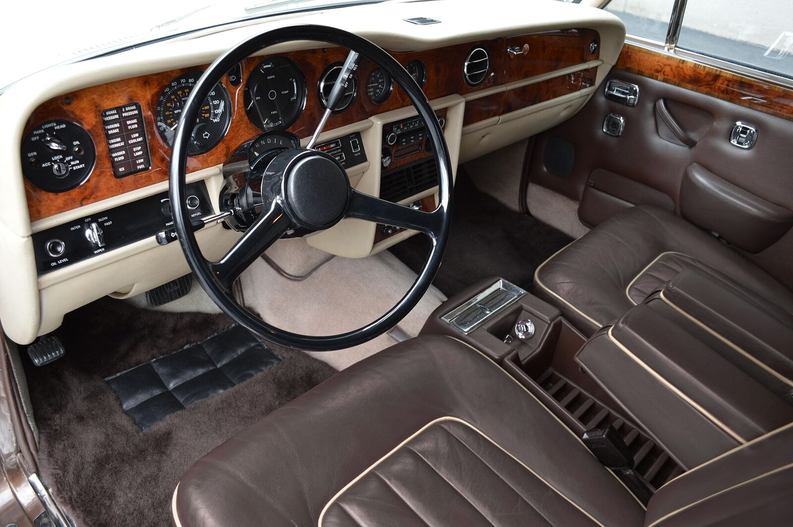 Rolls-Royce-Silver-Wraith-II-1979-16