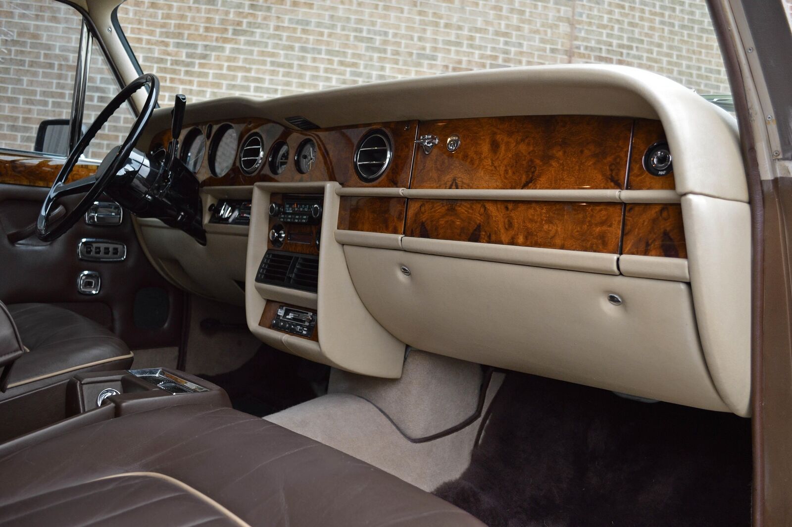 Rolls-Royce-Silver-Wraith-II-1979-30