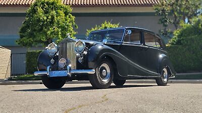 Rolls-Royce-Wraith-Limousine-1952-1