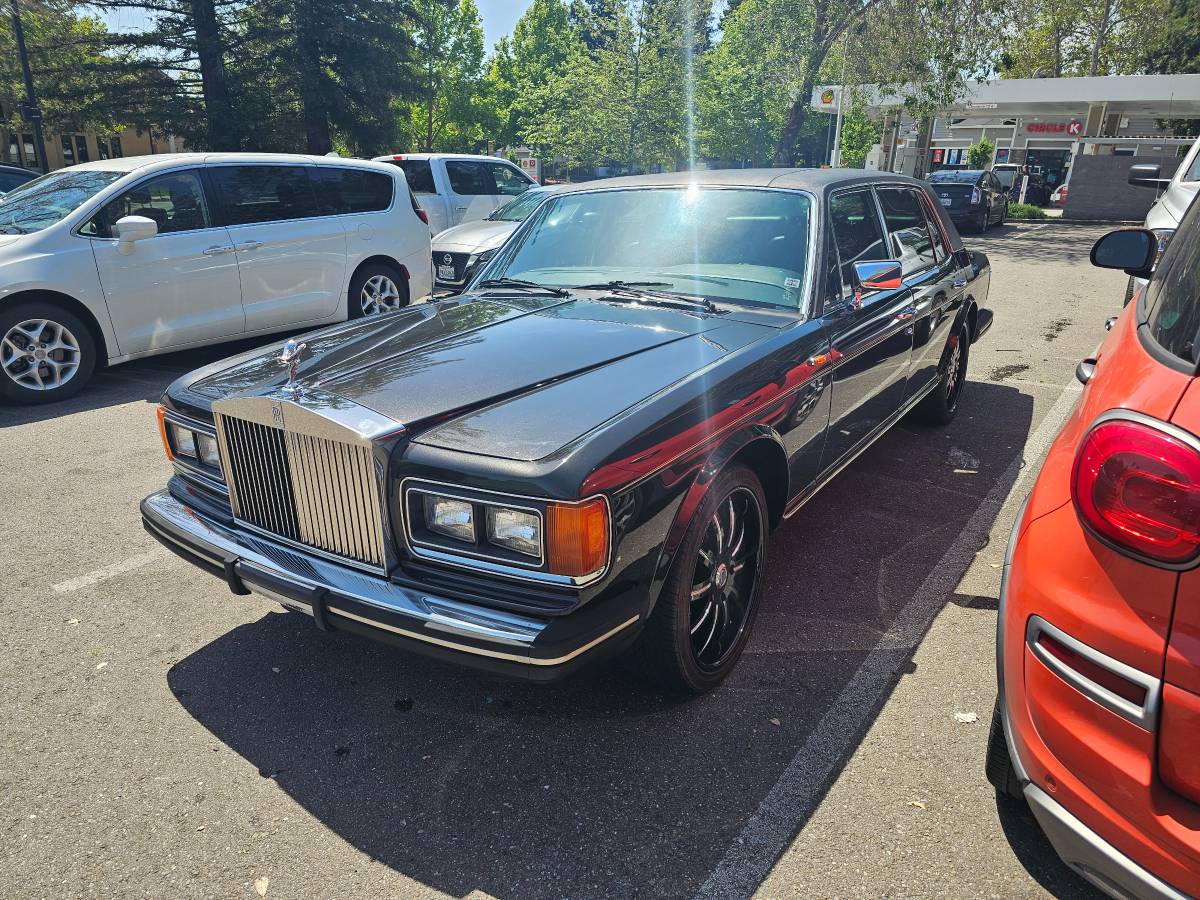 Rolls-royce-Silver-spur-1984-8