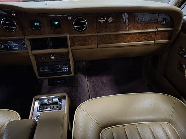 Rolls-royce-Silver-spur-1986-6