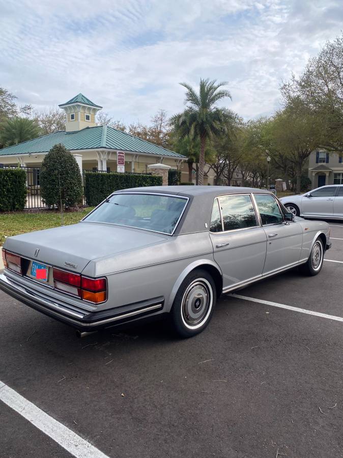 Rolls-royce-Silver-spur-1989-5