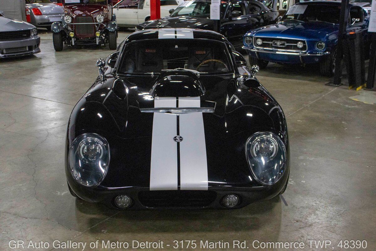 Shelby-Daytona-Coupe-1965-10