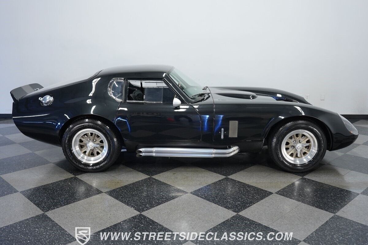 Shelby-Daytona-Coupe-1965-12