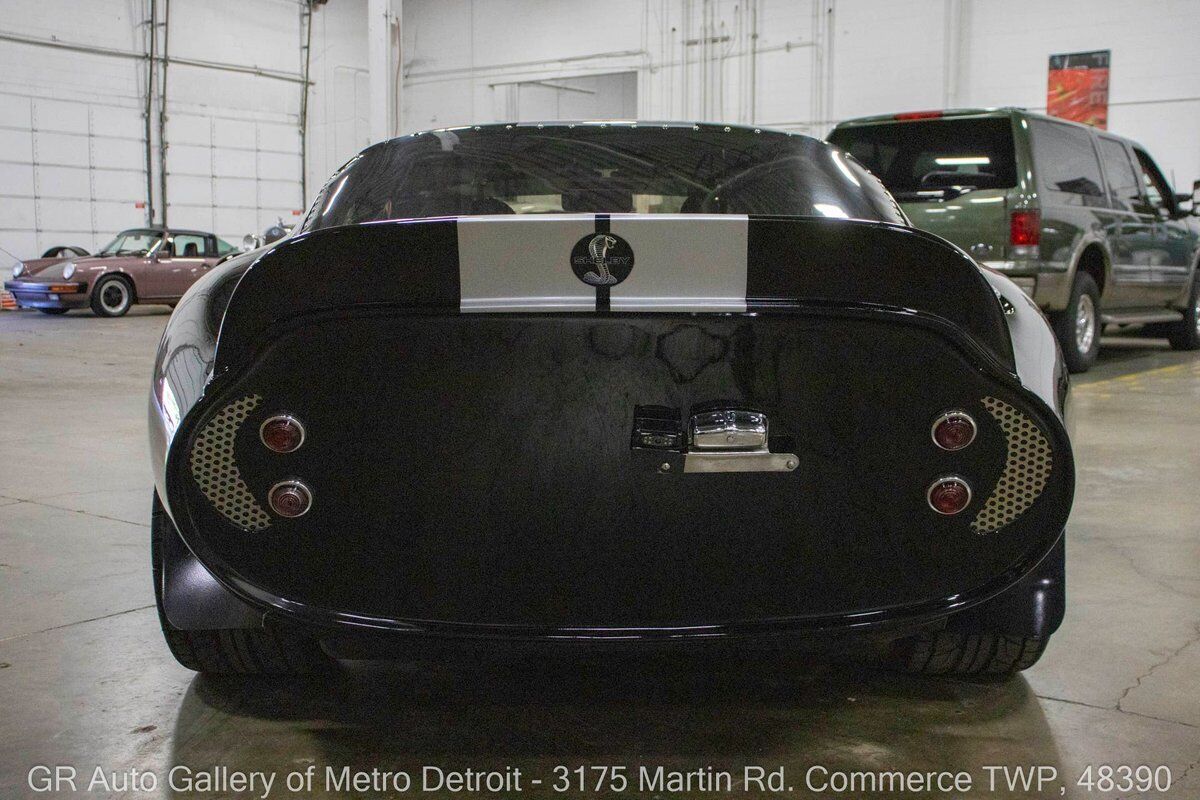 Shelby-Daytona-Coupe-1965-5