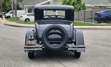 Studebaker-2-DOOR-COUPE-Coupe-1930-9