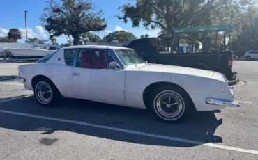 Studebaker-Avanti-1963