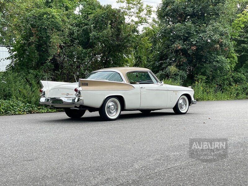 Studebaker-Goldenhawk-1957-3