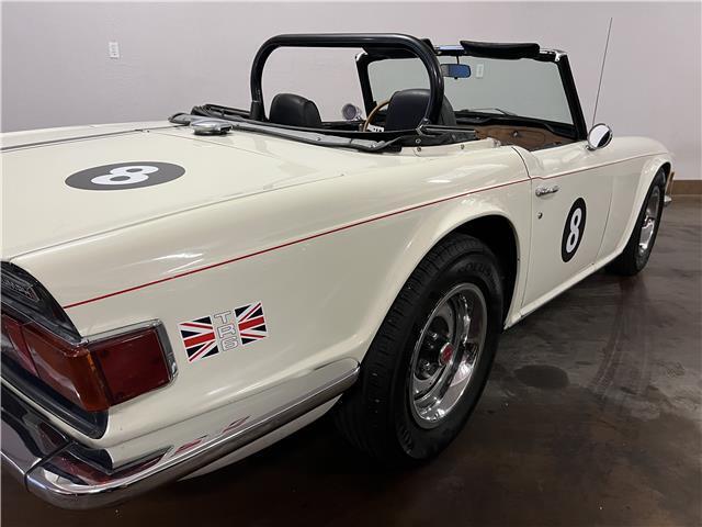 Triumph-TR-6-1970-11