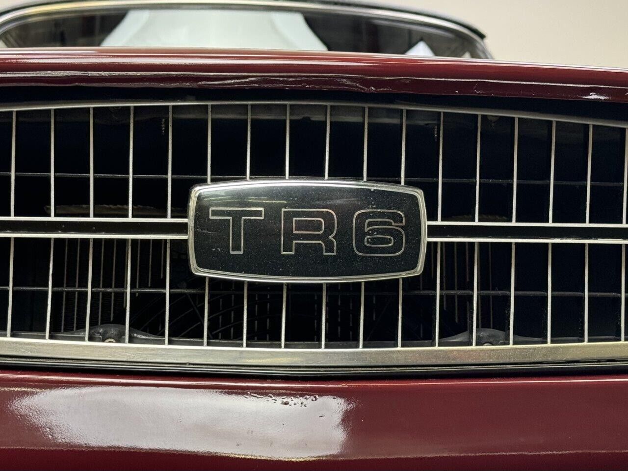 Triumph-TR-6-1971-9