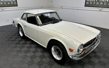 Triumph TR-6  year1}