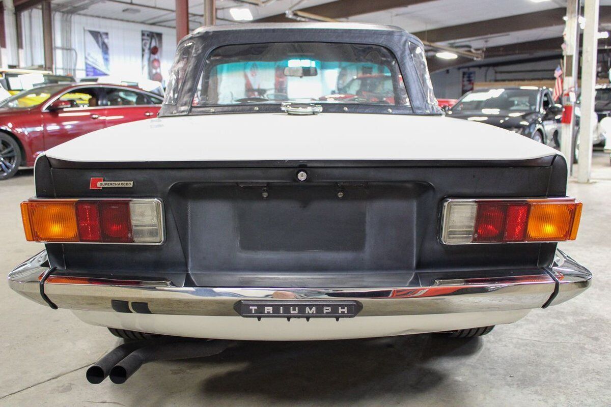 Triumph-TR-6-1974-11