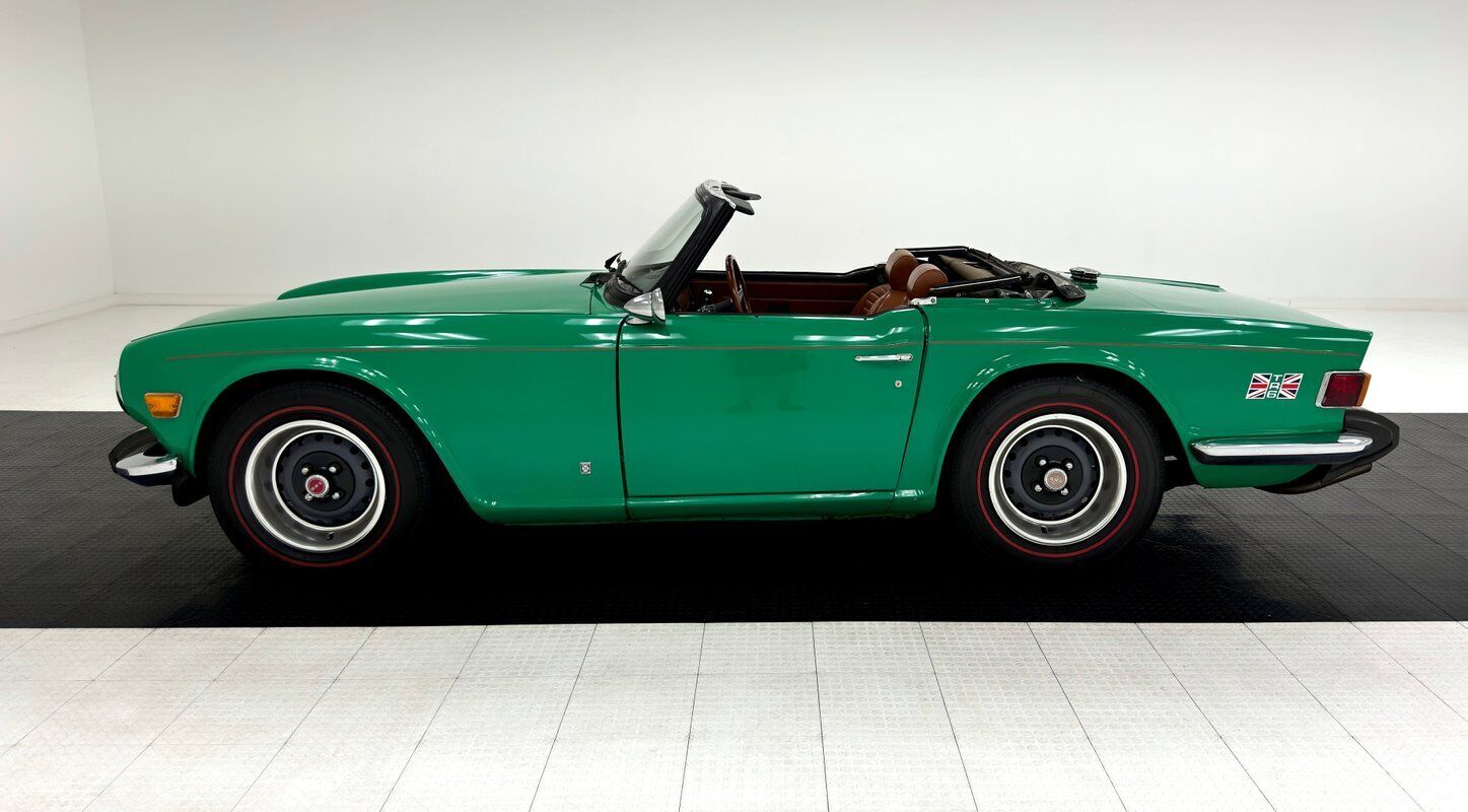 Triumph-TR-6-1974-3