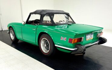 Triumph-TR-6-1974-4