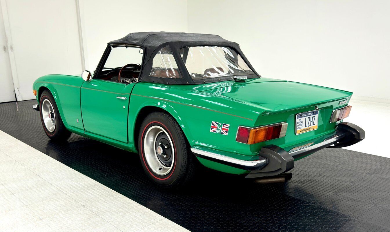 Triumph-TR-6-1974-4