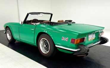 Triumph-TR-6-1974-5