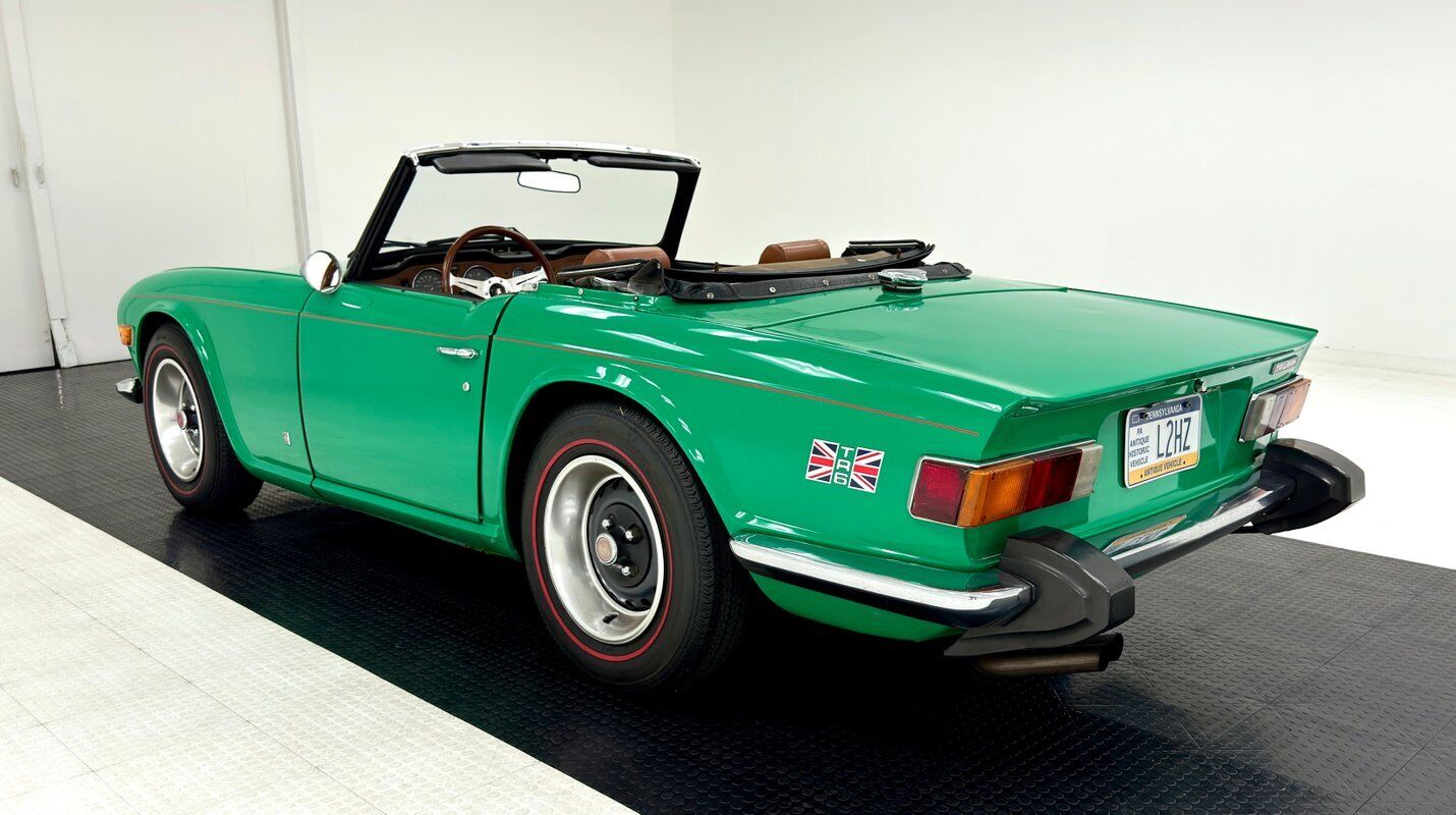 Triumph-TR-6-1974-5