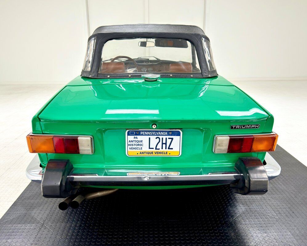 Triumph-TR-6-1974-6