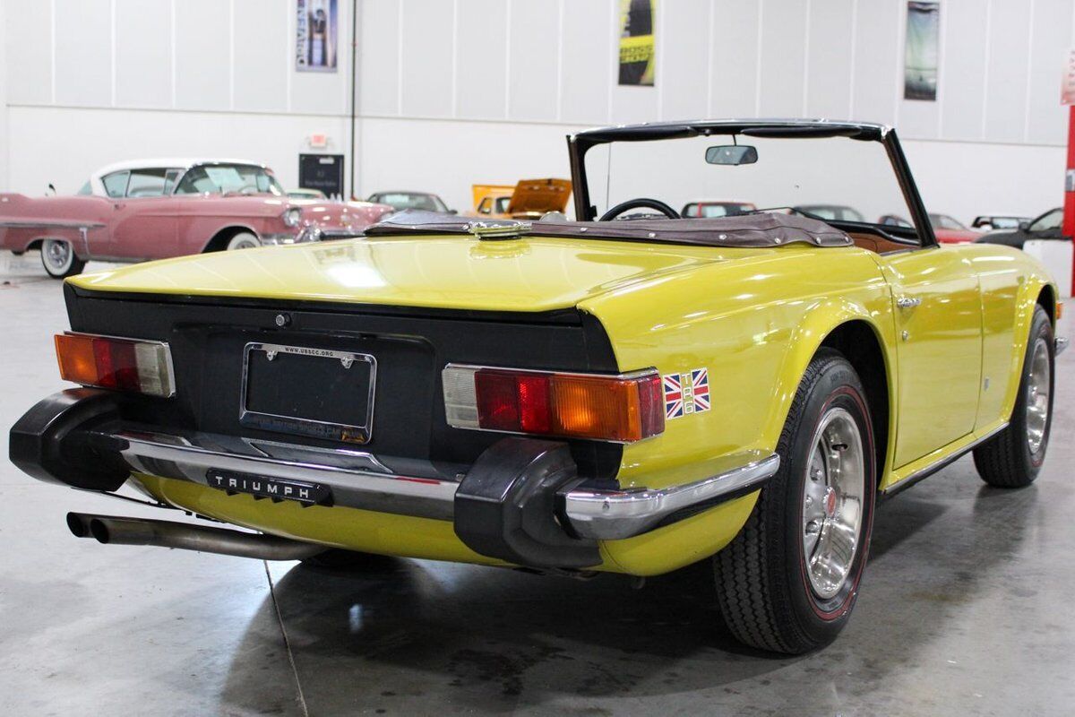 Triumph-TR-6-1974-6