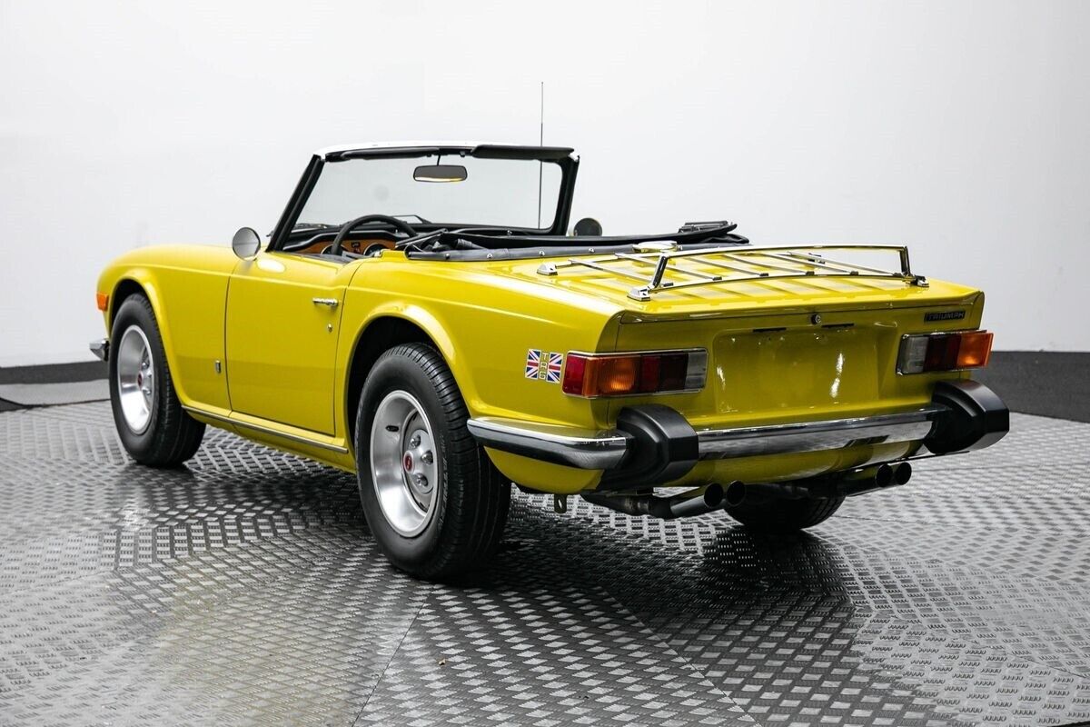 Triumph-TR-6-1974-6