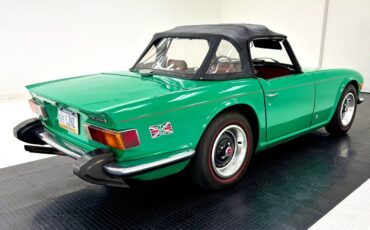 Triumph-TR-6-1974-7