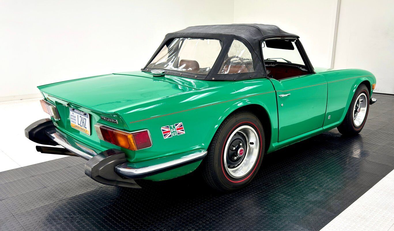 Triumph-TR-6-1974-7