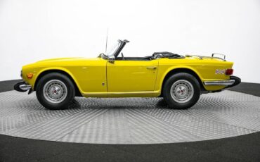 Triumph-TR-6-1974-7