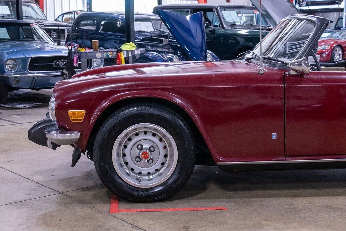 Triumph-TR-6-1975-1