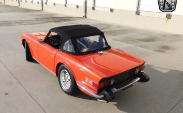 Triumph-TR-6-1976-7