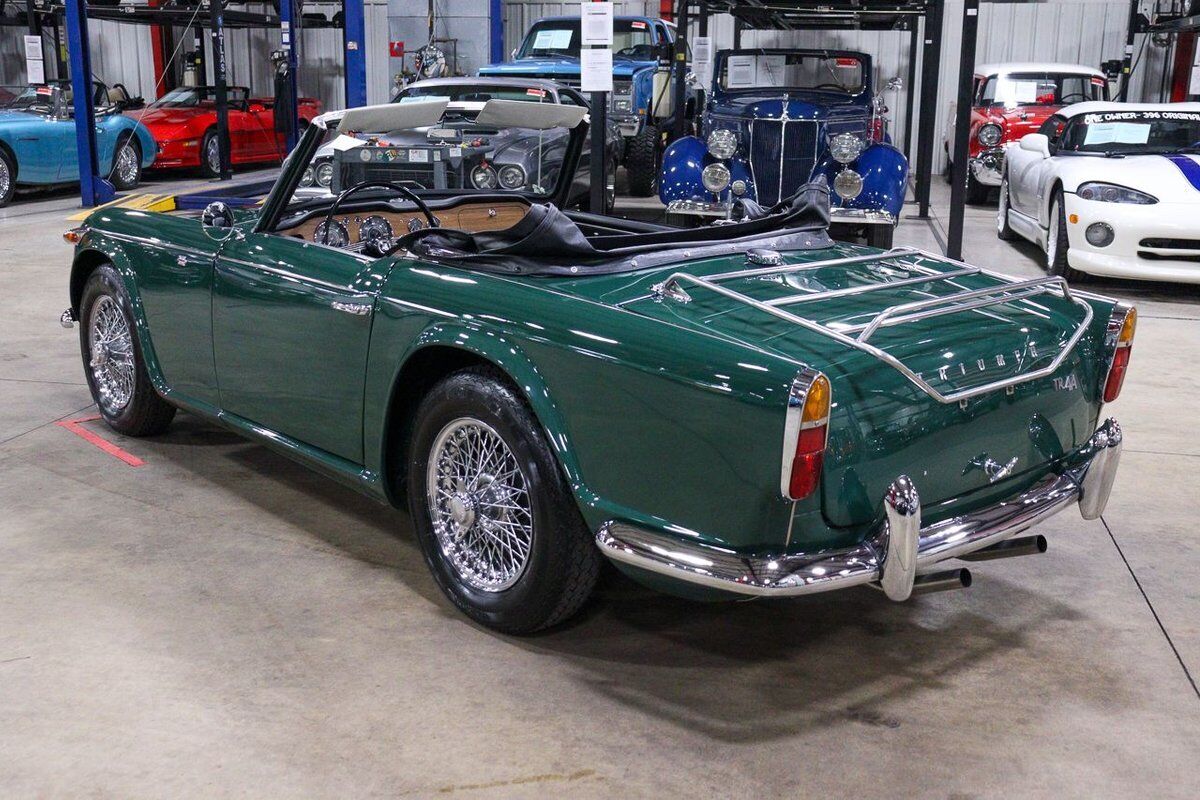 Triumph-TR4A-Cabriolet-1965-4