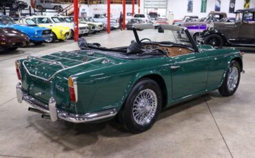 Triumph-TR4A-Cabriolet-1965-6