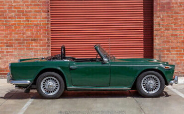 Triumph-TR4A-IRS-1965-3