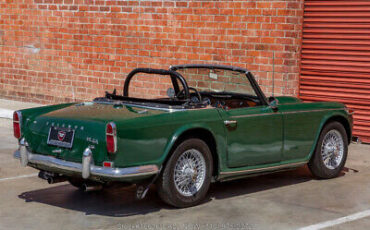 Triumph-TR4A-IRS-1965-4