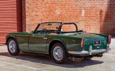 Triumph-TR4A-IRS-1965-6