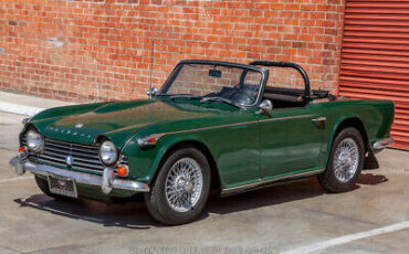 Triumph-TR4A-IRS-1965-7